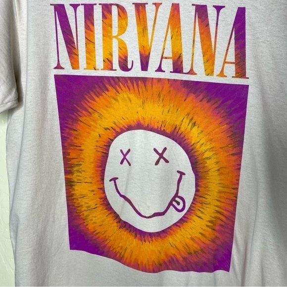 Nirvana Smiley Face Graphic T-Shirt Y2k Nwot Size M - Picture 5 of 7